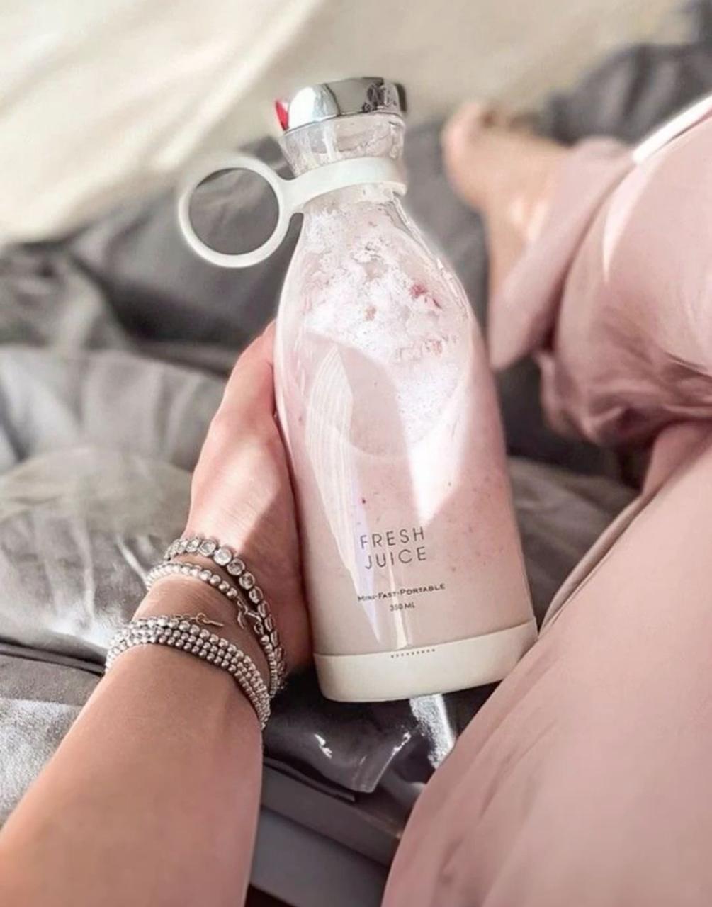 Maiross International™Portable mini juicer blender